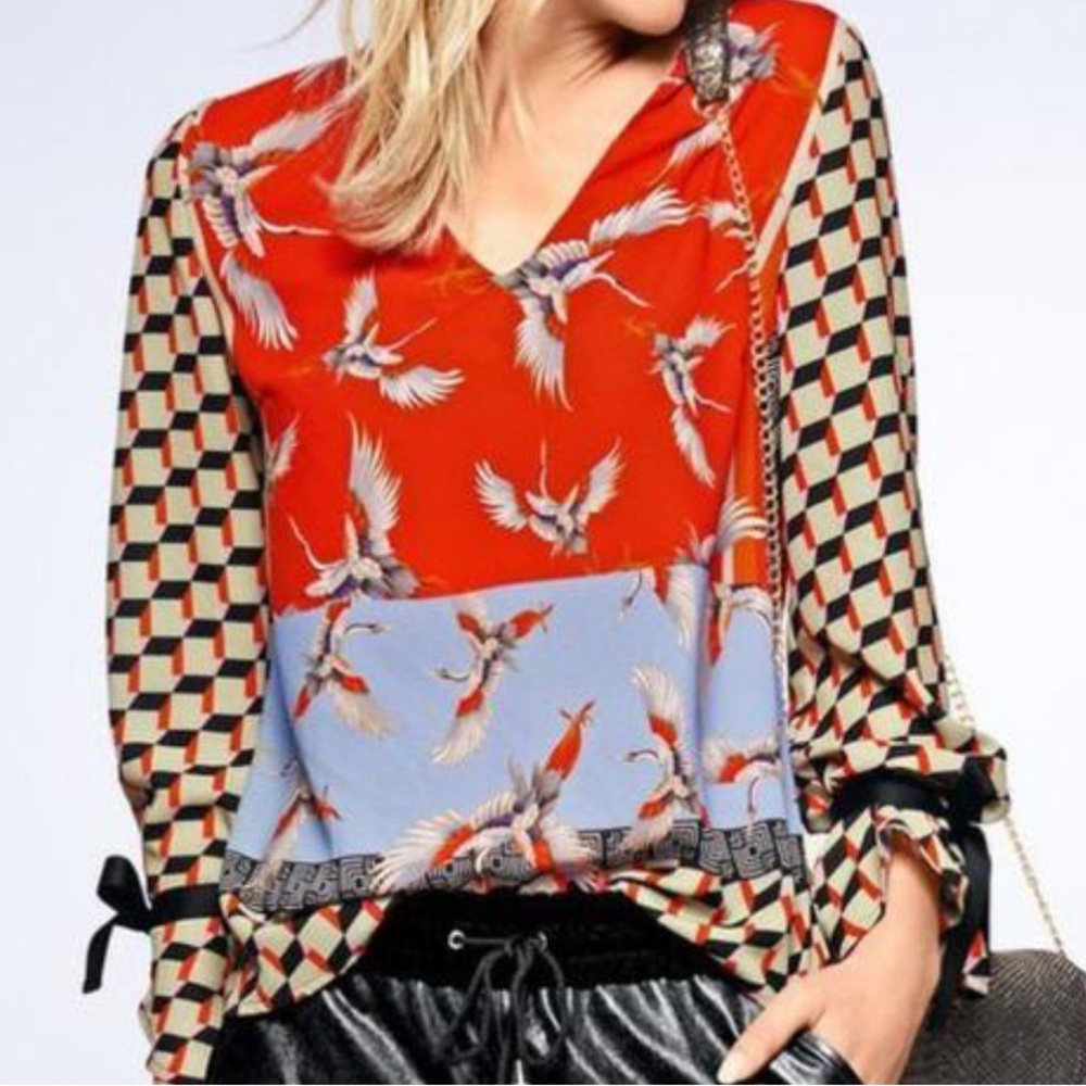 Creation L Bird Motif Top ⭐️